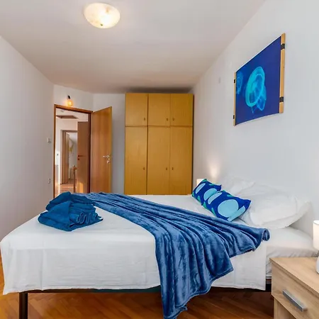 Beautiful In With Wifi Holiday home Muntic